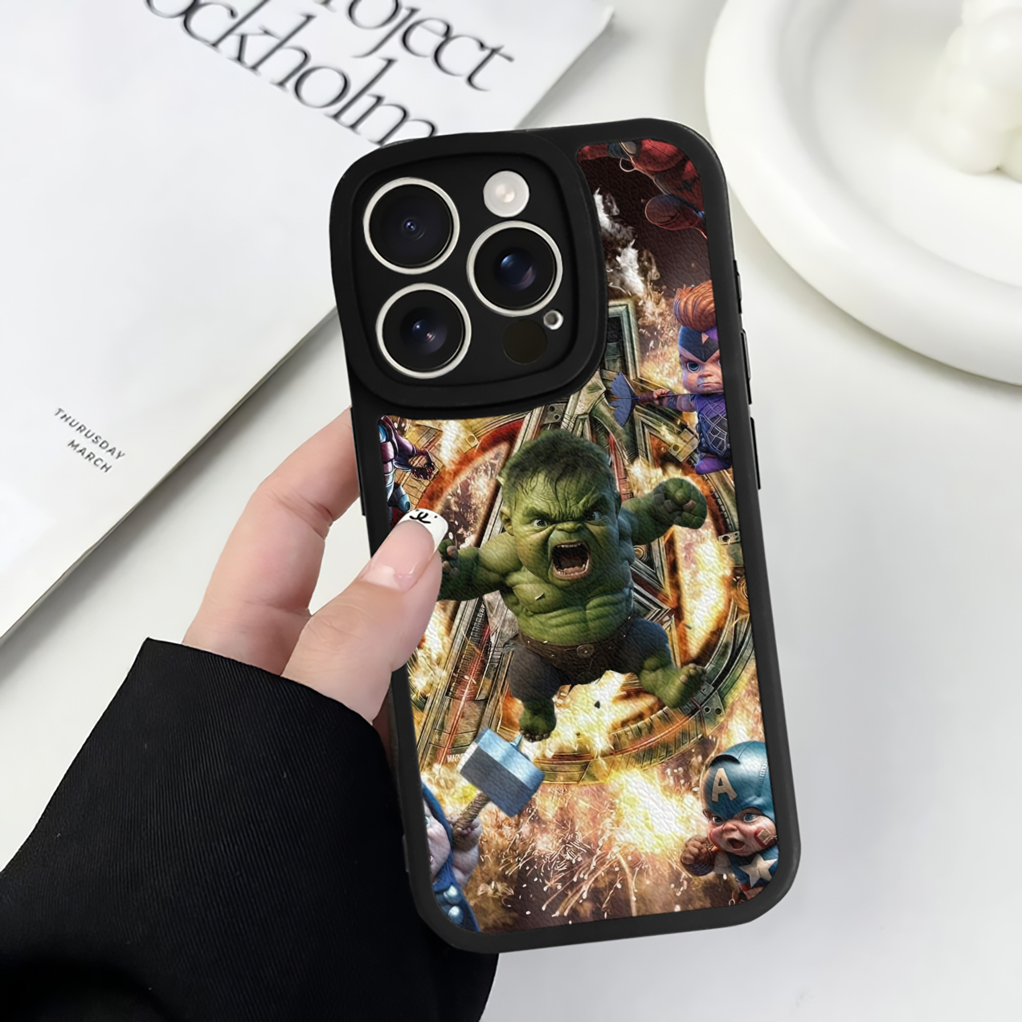Spider Man スパイダーマン 【iPhone 16シリーズ対応】シリコンスマホケース（レザー調） 材質：シリコン